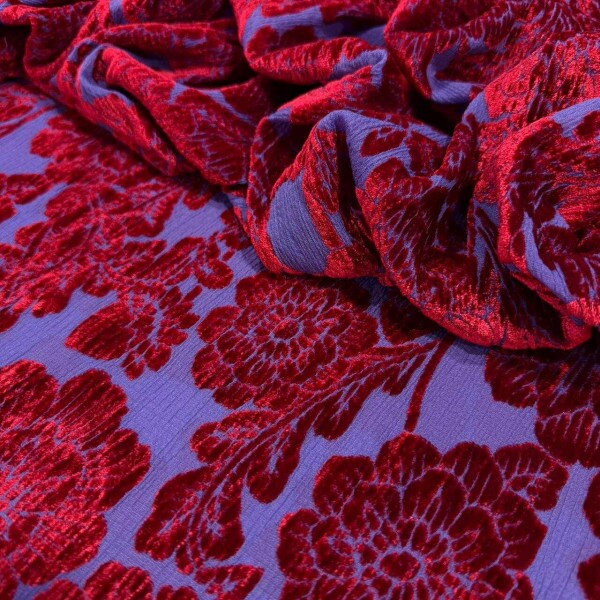 DEVORÊ DE VELUDO FLORAL - EXCLUSIVO