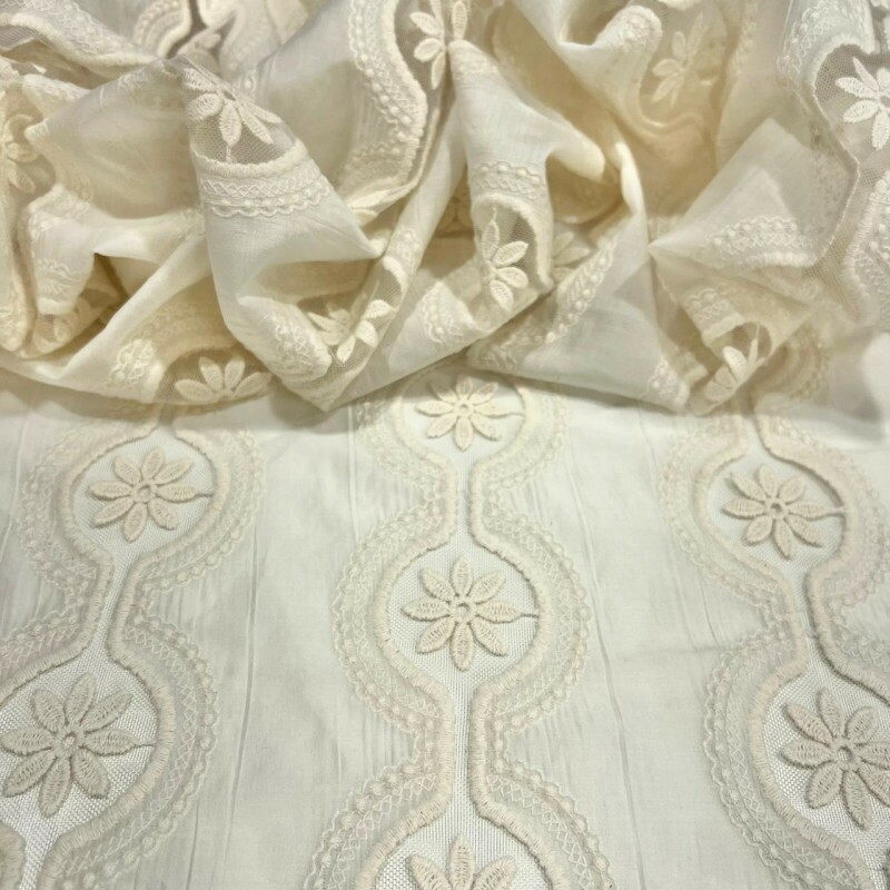 BORDADO ENTREMEIOS - EXCLUSIVO