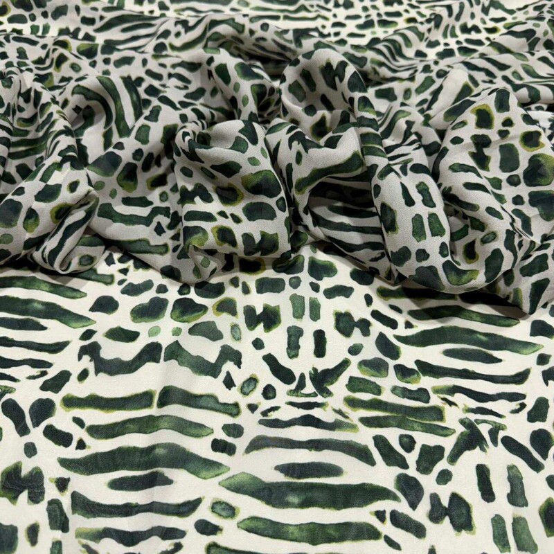 GEORGETTE DE VISCOSE - ANIMAL PRINT ESTILIZADO VERDE GEORGETTE DE VISCOSE - ANIMAL PRINT ESTILIZADO VERDE