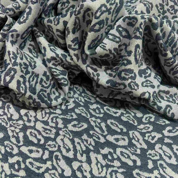 JACQUARD JEANS ANIMAL PRINT - 100%VISCOSE JACQUARD JEANS ANIMAL PRINT - 100%VISCOSE