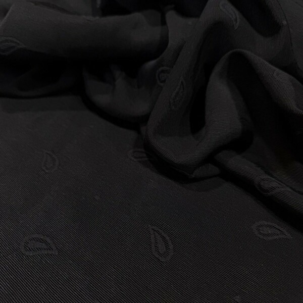 JACQUARD PRETO - PAISLEY BORDADO