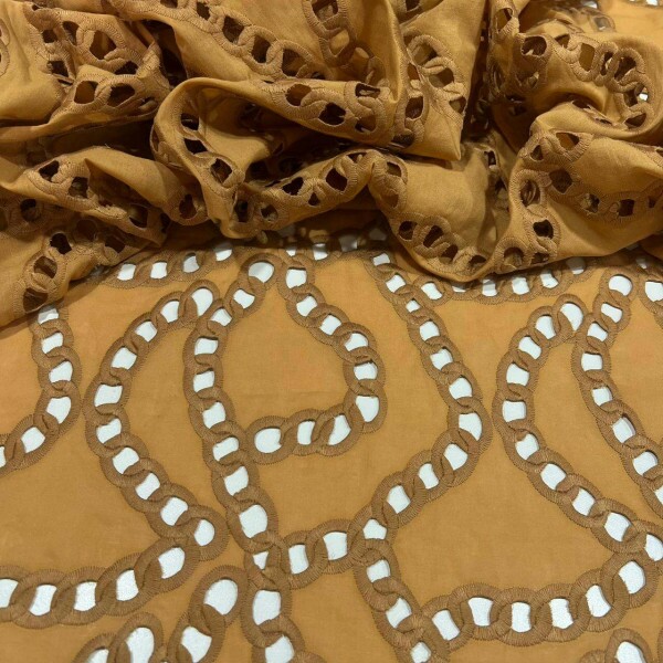 LAISE CORRENTES - CARAMELO