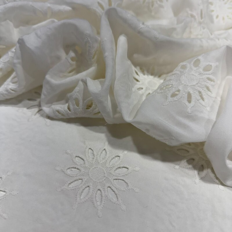 BORDADO MARGARIDA - OFF WHITE BORDADO MARGARIDA - OFF WHITE