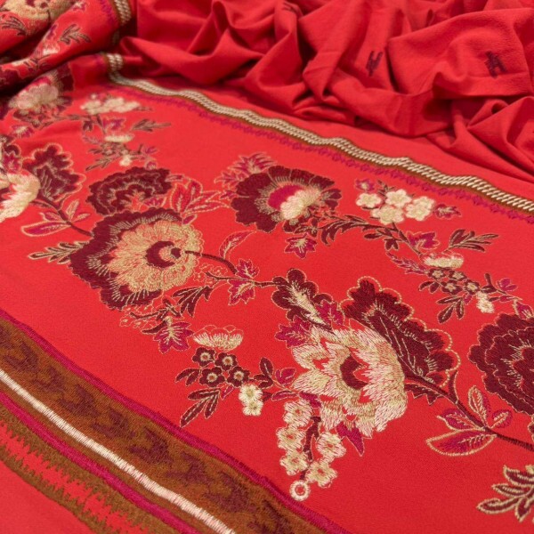 CREPE DE VISCOSE COM ALGODÃO BORDADA - BARRADO FLORAL CREPE DE VISCOSE COM ALGODÃO BORDADA - BARRADO FLORAL